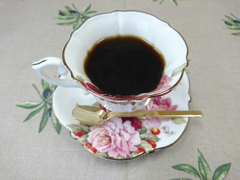 コーヒーは鎌倉の珈琲工房栄古堂より購入しております。